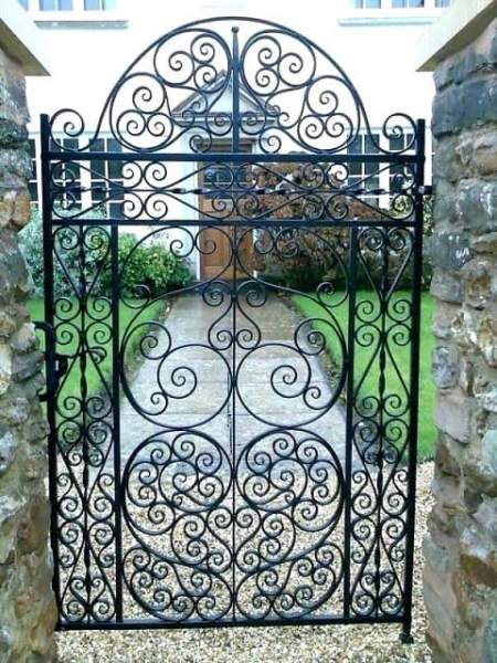 Puertas ornamentales de hierro forjado