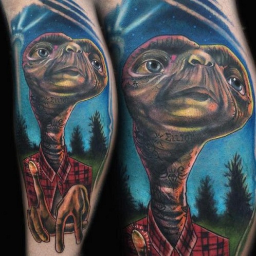 Feroci tatuaggi alieni in verde