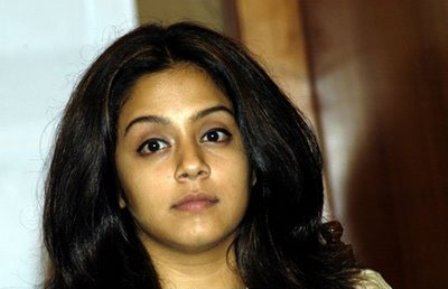 Jyothika sin maquillaje