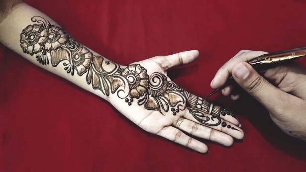 Disegni all'henné arabo in stile party