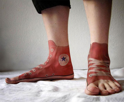 Disegni del tatuaggio 3D di Converse o scarpe