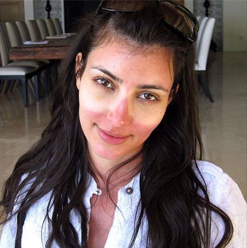 Kim Kardashian rostro bronceado