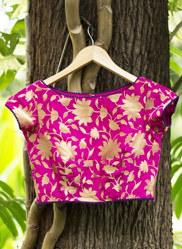 Diseño de blusa floral con cuello barco de Laidies