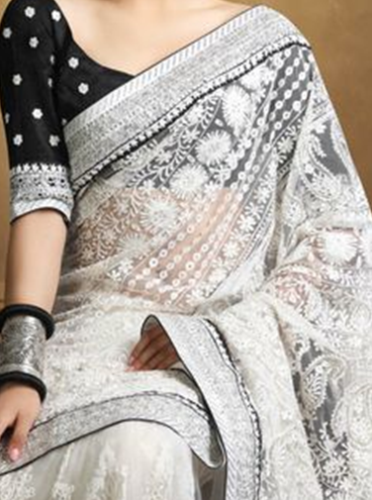 Chikankari Saree di design bianco
