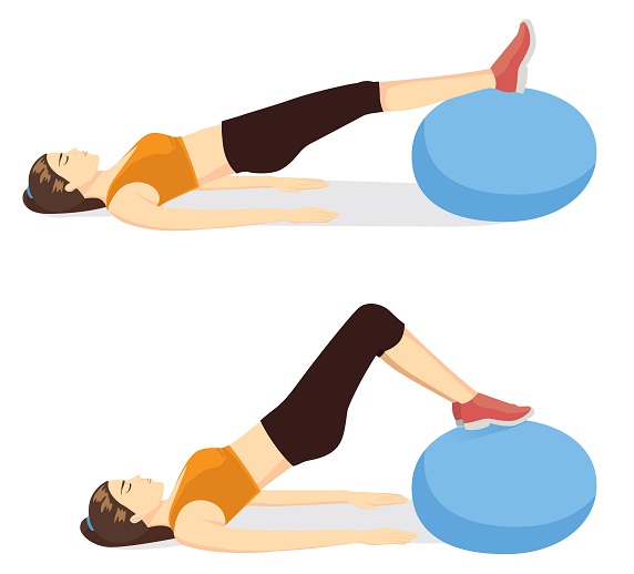 Hip Lifts On The Ball: ejercicios para adelgazar muslos y caderas