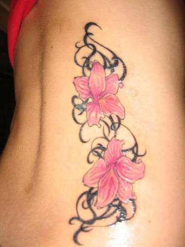 Disegno del tatuaggio del fiore dell'orchidea