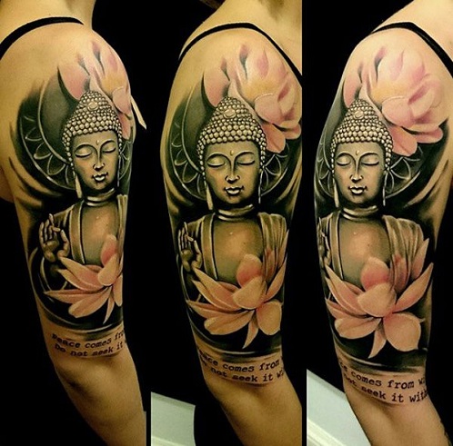 Disegni del tatuaggio di ispirazione religiosa