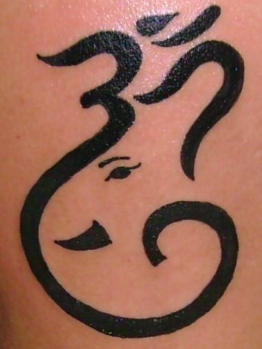 Tatuaje De Ganesha Abstracto