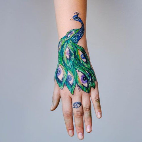 Los mejores diseños y significados de tatuajes de pavo real 9