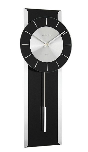 Diseño de reloj de péndulo negro