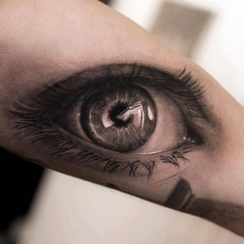 Disegno del tatuaggio permanente dell'occhio
