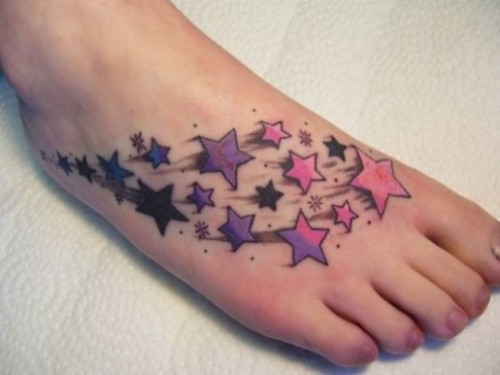 Tatuaggi di stelle cadenti per i piedi