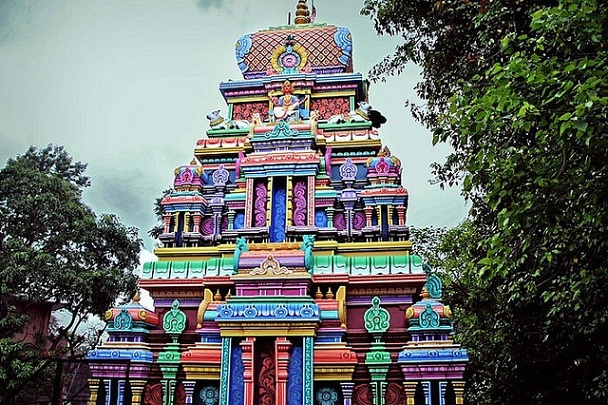 templo de neelkanth-mahadev_rishikesh-lugares-turísticos