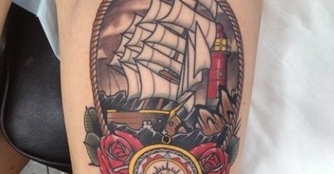 Il tatuaggio della nave per le gambe