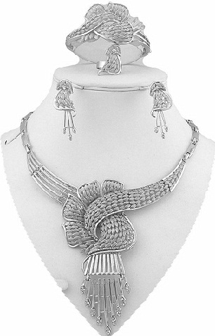 Deslumbrante conjunto de joyas de collar de plata