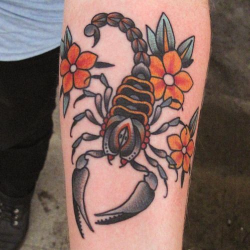 I migliori disegni del tatuaggio dello scorpione con le immagini 2
