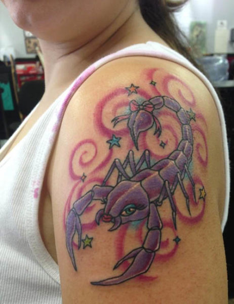 Tatuaggio scorpione per ragazze