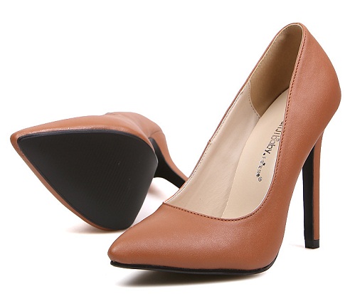 Zapatos de tacón formales de color marrón claro para mujer