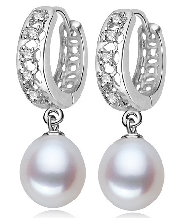 Aretes colgantes de perlas de diamantes