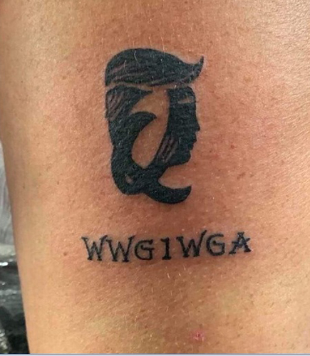 Diseño único del tatuaje de la letra Q