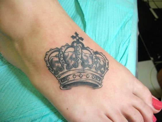 Disegni del tatuaggio della corona 7