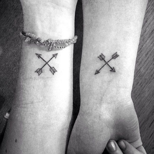 Disegni del tatuaggio dell'amicizia delle frecce