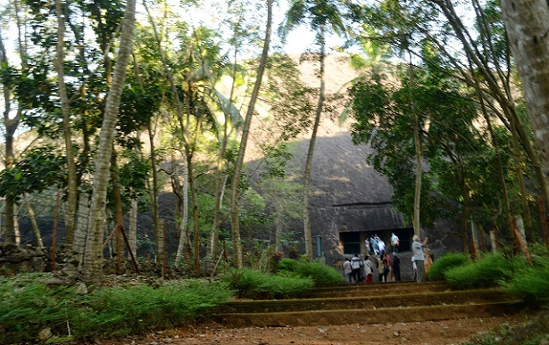 thirunanthikarai-cueva-templo_kanyakumari-lugares-turísticos