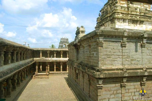 Draksharamam del templo de Bhimeshwara Swamy