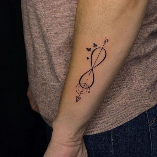 Disegni del tatuaggio dell'infinito