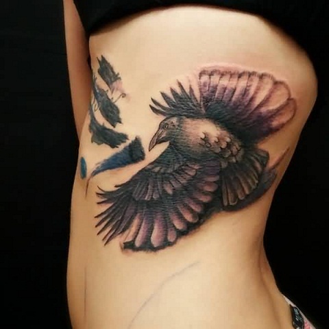 Paloma con diseño de tatuaje de ira