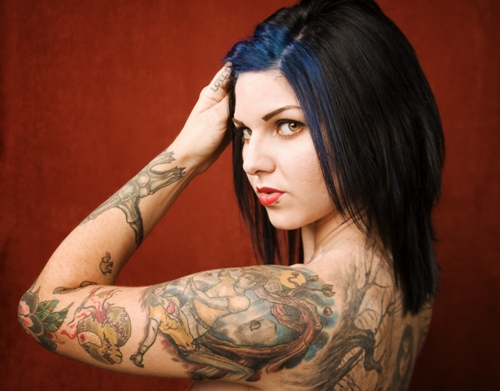 Gli intricati tatuaggi del corpo per le donne