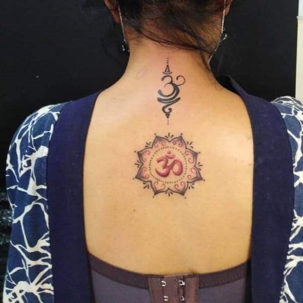 Disegni del tatuaggio Om per le donne