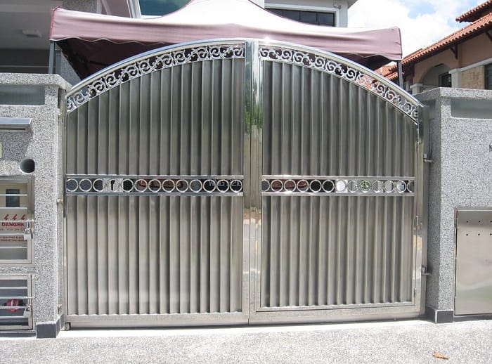 Diseño de puerta de acero