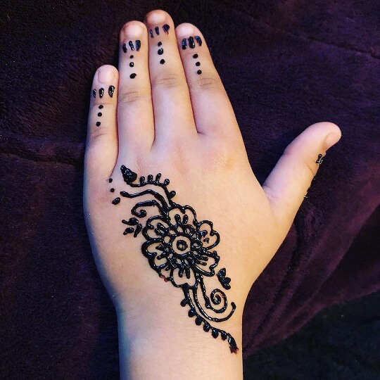 Arabo Mehndi Design per bambini