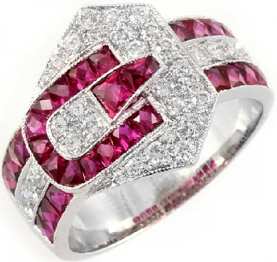 Diseño de anillo rico para damas