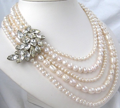 Joyas de collar de perlas brillantes
