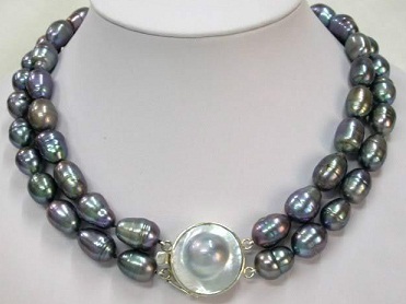 Collana di perle coltivate a doppia fila di tahiti nere