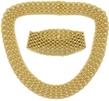 Design della collana d'oro vintage di Parigi