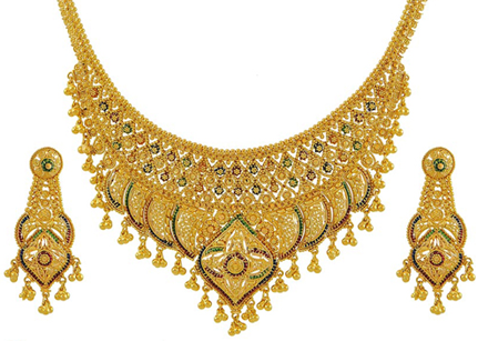 Collar de oro nupcial tradicional indio
