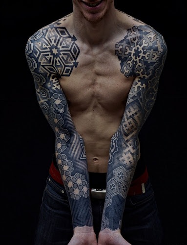 Tatuaje de manga completa para hombres