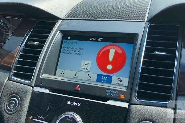מכוניות תואמות 5G יהפכו בקרוב למציאות ובטיחותנו תשפר את האזהרה מפני משתמשי דרך אחרים