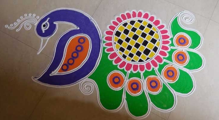 Semplice design di pavone Rangoli per principianti