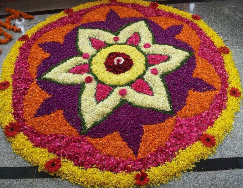 Diseño Flower Rangoli para principiantes
