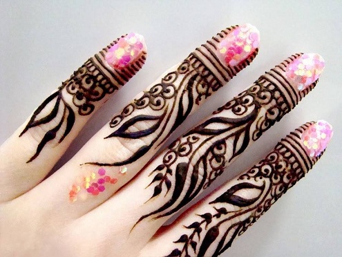 Diseños de dedo Mehndi