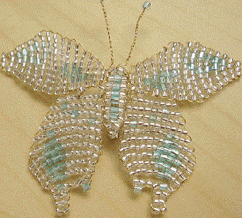 Colgante de mariposa con cuentas de diseñador