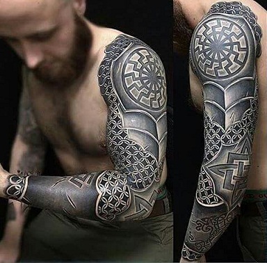 Tatuaggi con simboli vichinghi