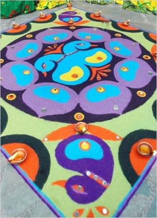 Diseño de pavo real marathi rangoli