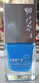 Lakme Fast and Fabulous Nail Color (Aqua Express) - Marcas de esmaltes de uñas con acabado mate en la India