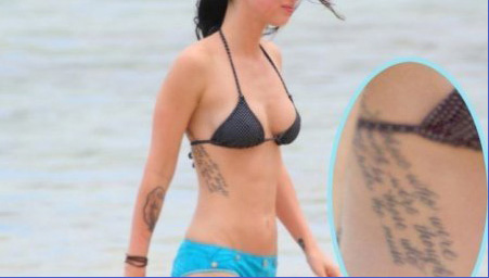 Tatuaggio di Megan Fox Mickey Rourke sul lato