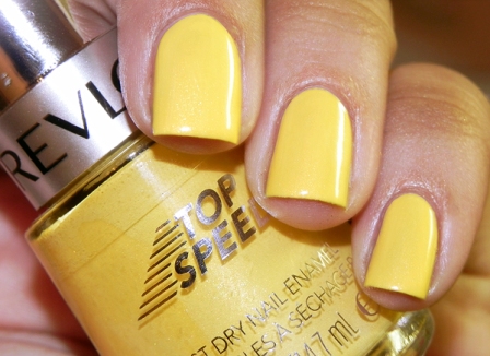 Design con vernice gialla per unghie